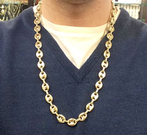 puffed gucci link gold chain.